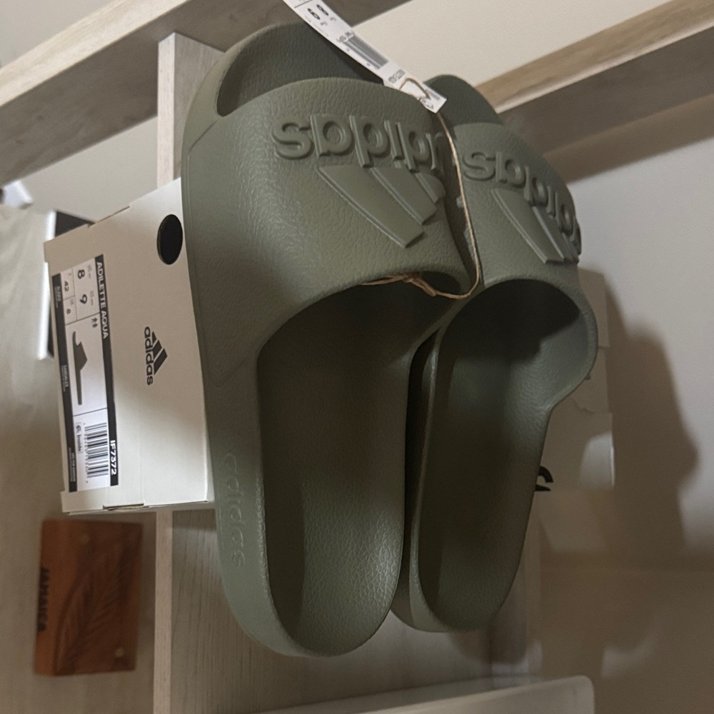 Adidas Adilette Aqua Khaki Green Slides size 8